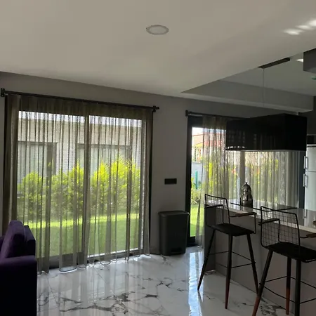 别墅 Havuzlu Smart 库萨达斯